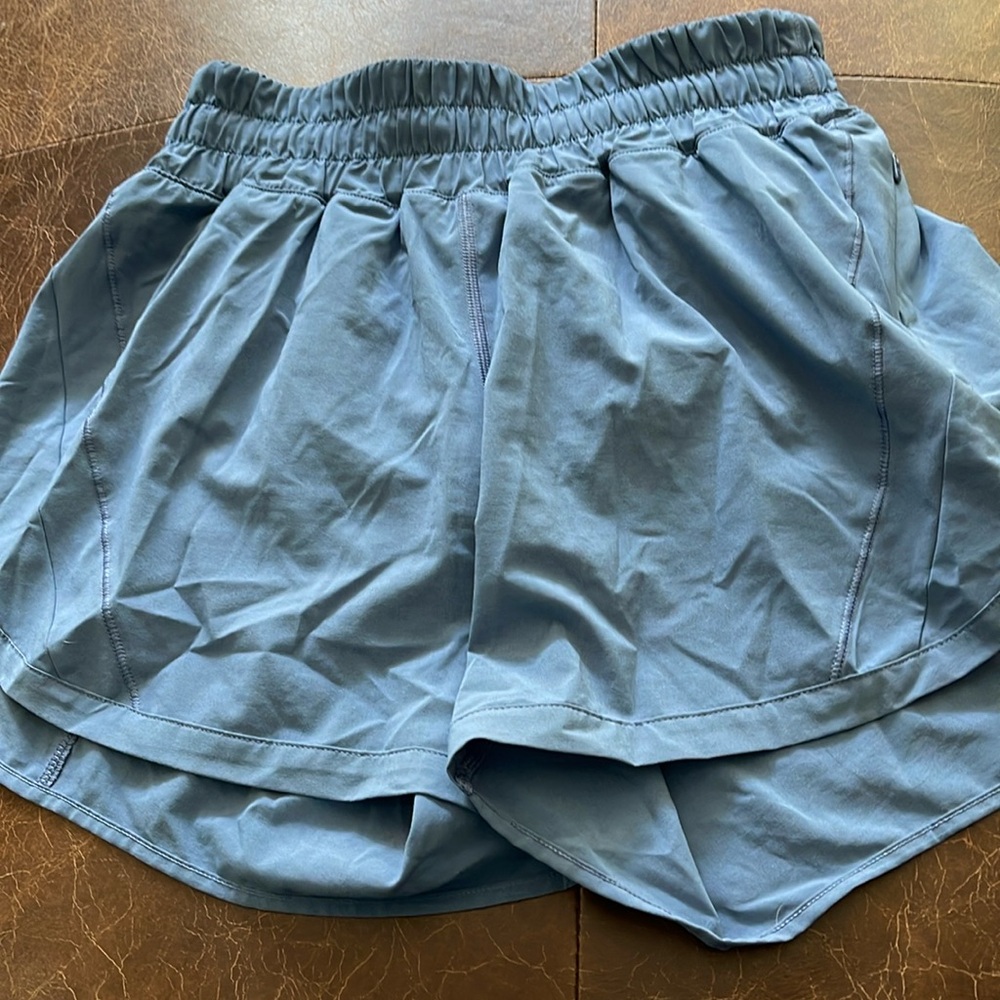 NWOT Lululemon Blue running shorts with built in panty Size 6